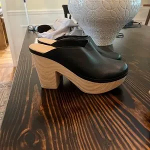 Chinese Laundry Women's Florina Clog - Platform Mule With Chunky Faux Wood Bottom